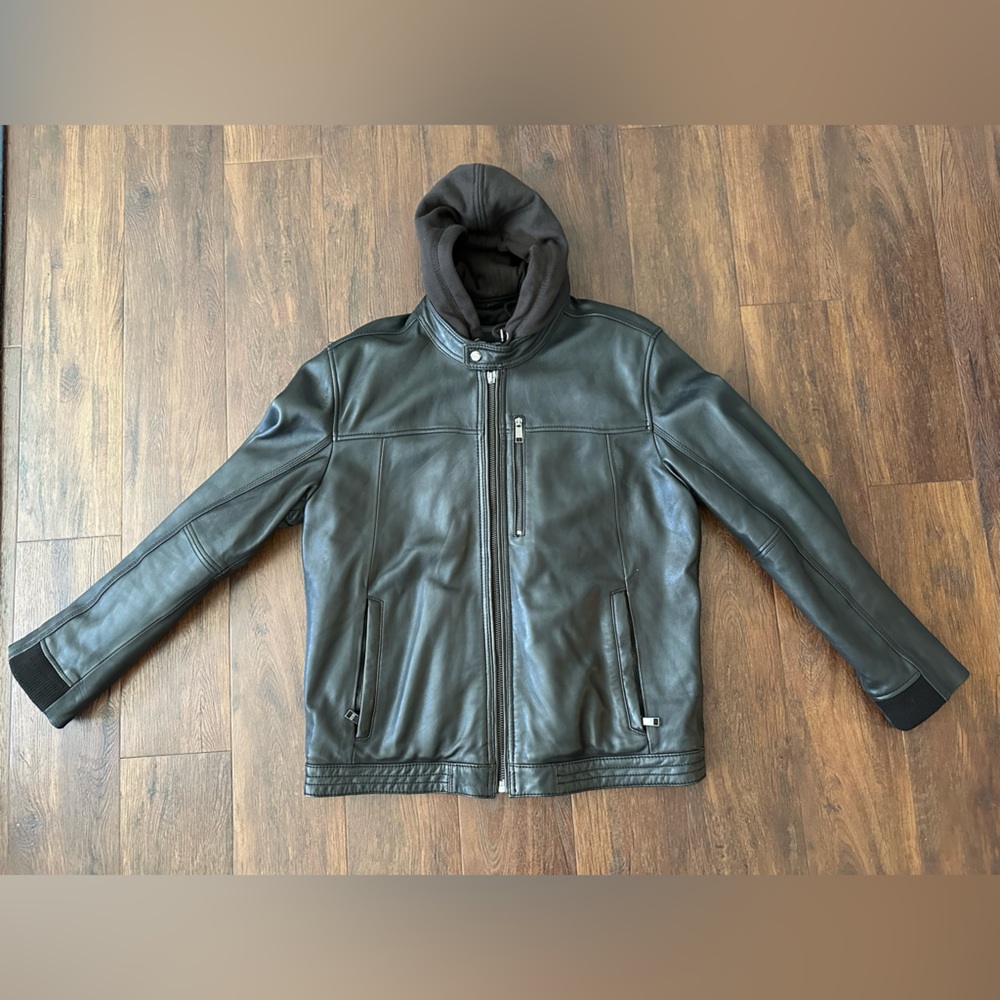 Mens leather jacket, Size: M, Brand: Andrew Marc